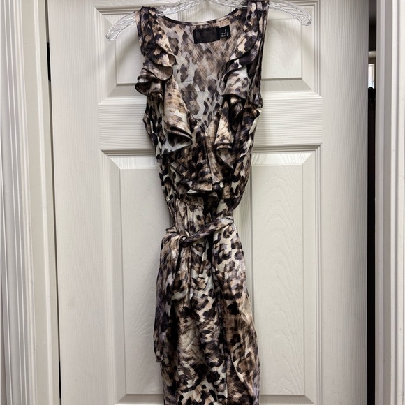 H&M Dresses & Skirts - H&M Black and White Ruched Tie Front Midi Dress